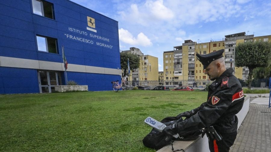 Detectoare de metal în școlile din Italia. Măsura a venit după ce un elev a fost ucis de un coleg de 19 ani