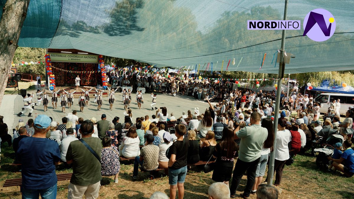 VIDEO // Mihăileni, satul în care tradiția se țese mai departe. Festivalul Covorului și Portului Național a ajuns la a X-a ediție