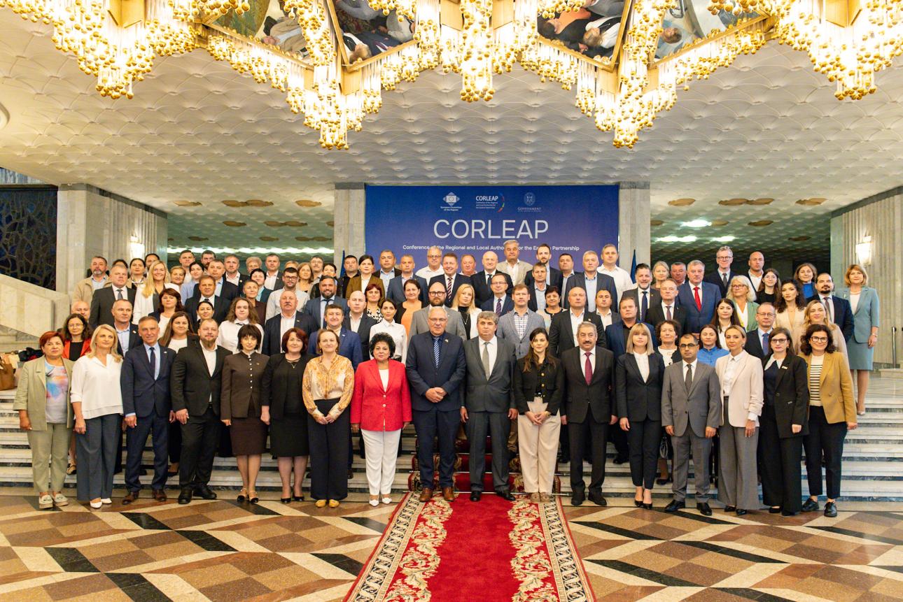 Administrații locale mai puternice pentru standarde europene de viață în comunități: La Chișinău s-au reunit autoritățile locale și regionale europene