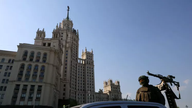 Moscova a fost ţinta a sute de drone: două persoane au murit, iar o rafinărie a fost afectată
