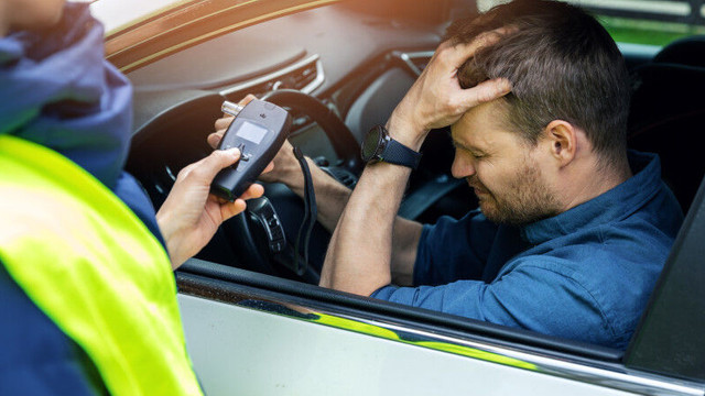 57 de șoferi, depistați băuți în weekend. Un conducător auto din nordul țării avea 1,16 mg/l alcool în aerul expirat