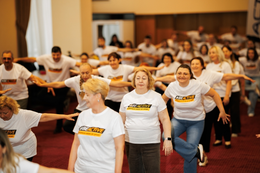 Peste 80 de funcționari publici au participat la „BeAwake: Moldova începe ziua în mișcare”
