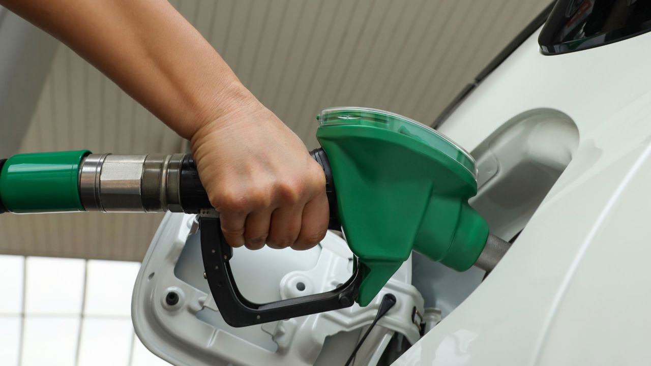 Mâine, motorina va costa aproape 35 de lei