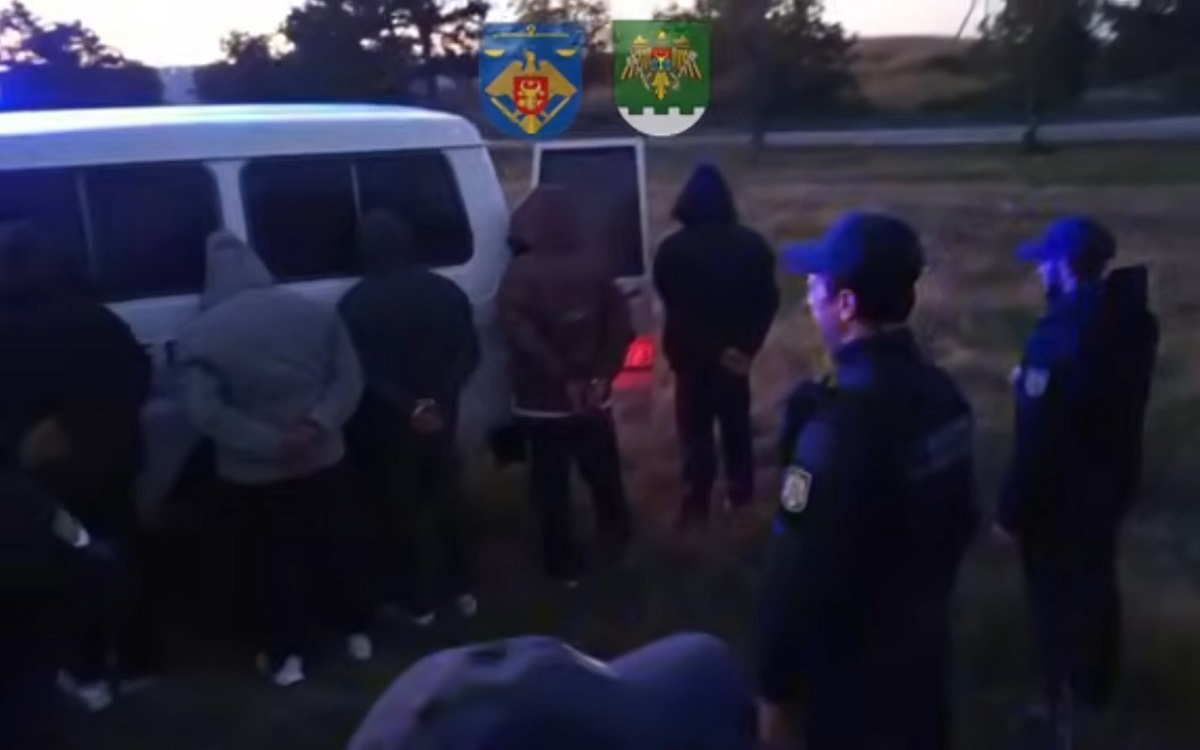 VIDEO // Filieră de migrație ilegală, anihilată în nordul țării. Șase persoane, reținute