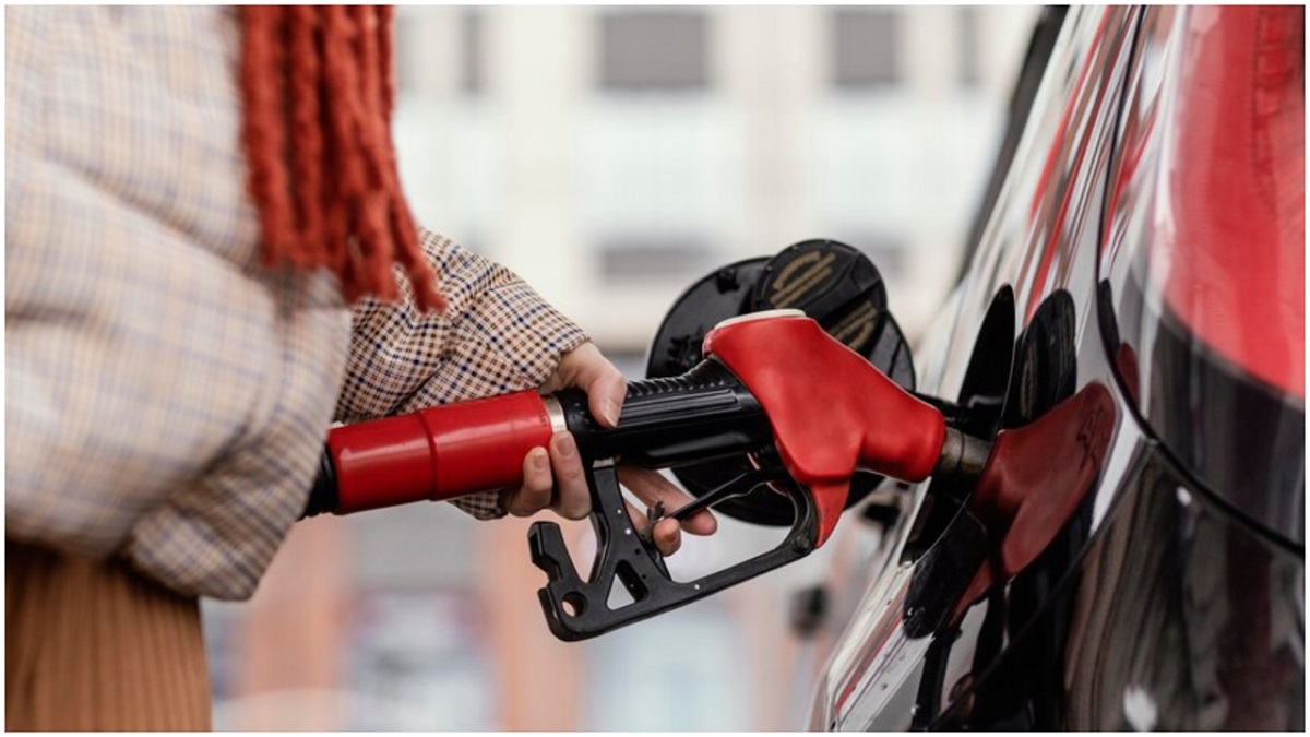 Carburanții se ieftinesc în weekend. Cât vor costa benzina și motorina