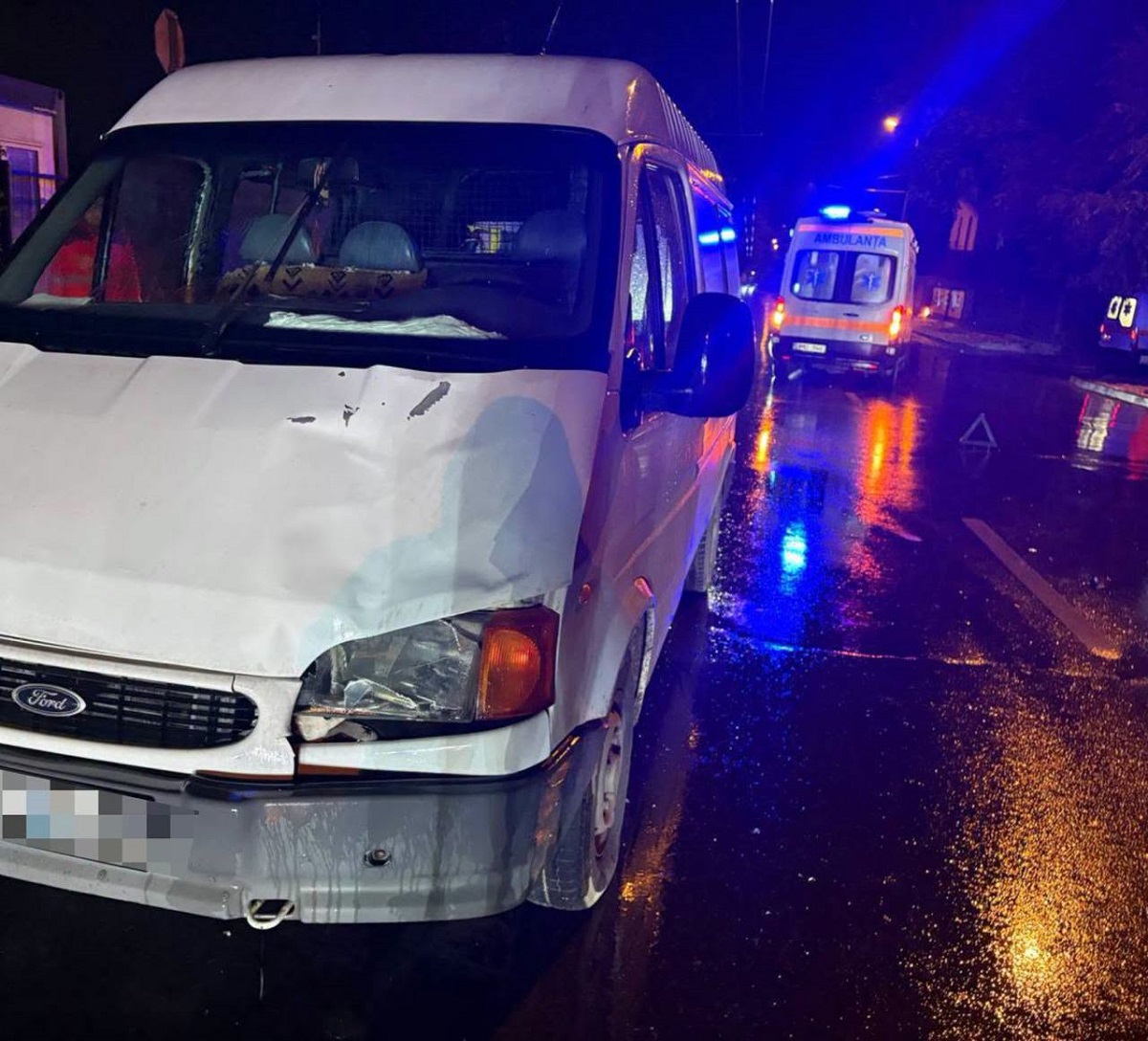O femeie, tamponată mortal în afara trecerii de pietoni. Șoferul de 56 de ani, reținut