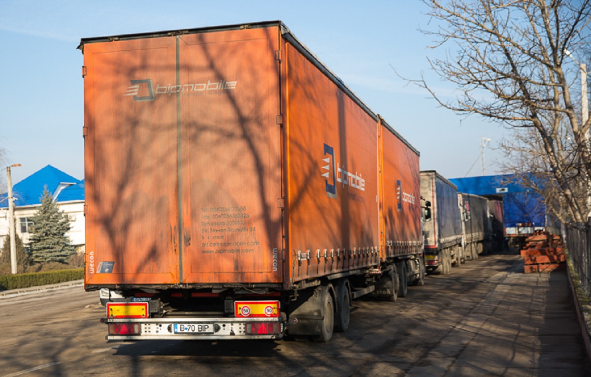 Circa 250 de camioane, în așteptare la Giurgiulești. Serviciul Vamal caută soluții pentru fluidizarea traficului
