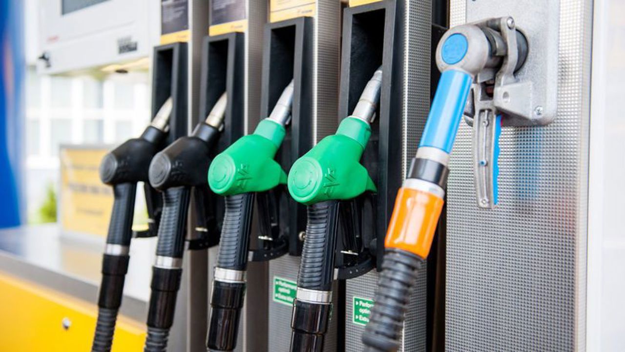 Cât plătim astăzi pentru carburanți
