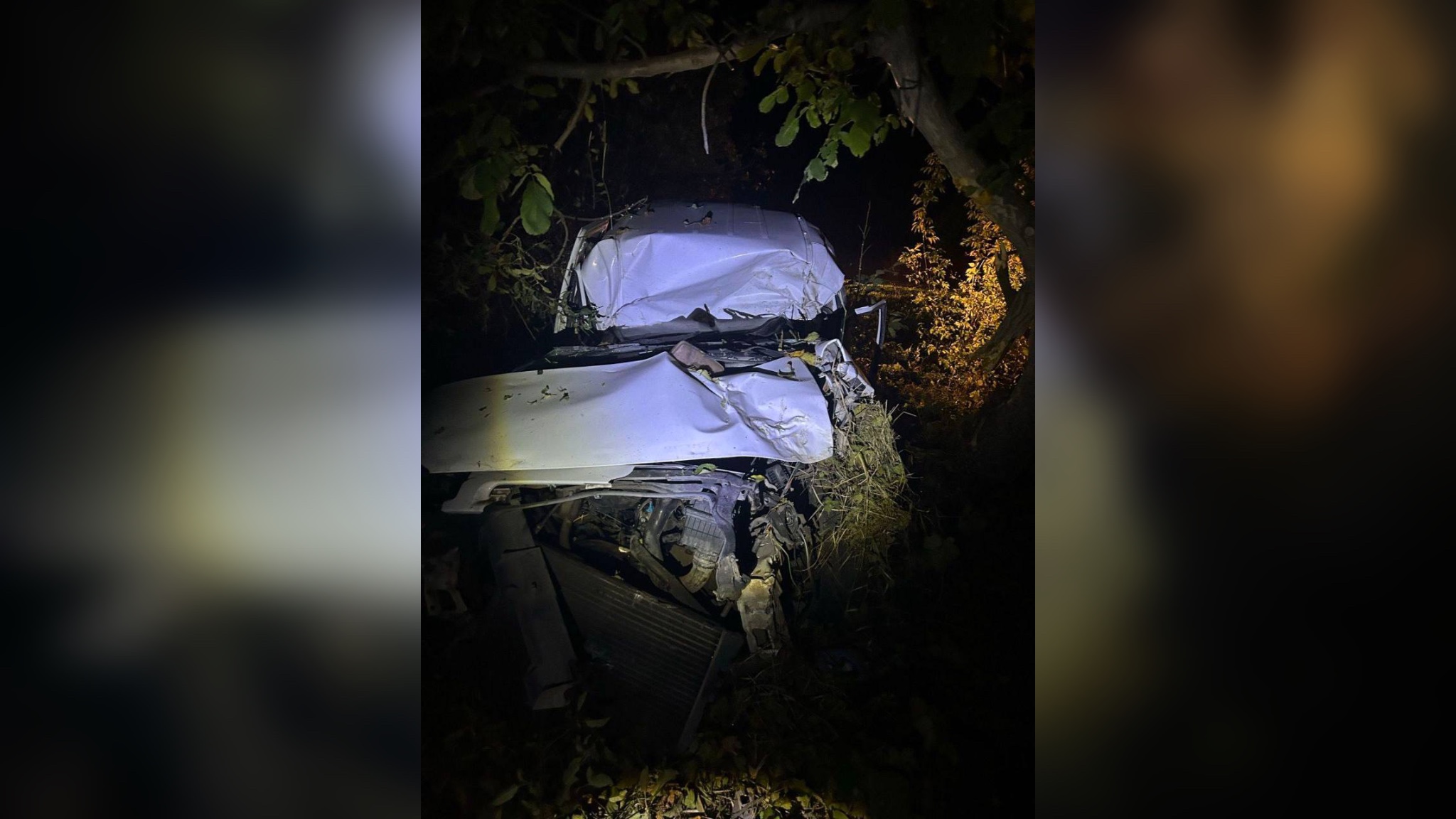 Accident mortal lângă Funduri Noi: șoferul a murit după ce s-a izbit cu mașina de un copac
