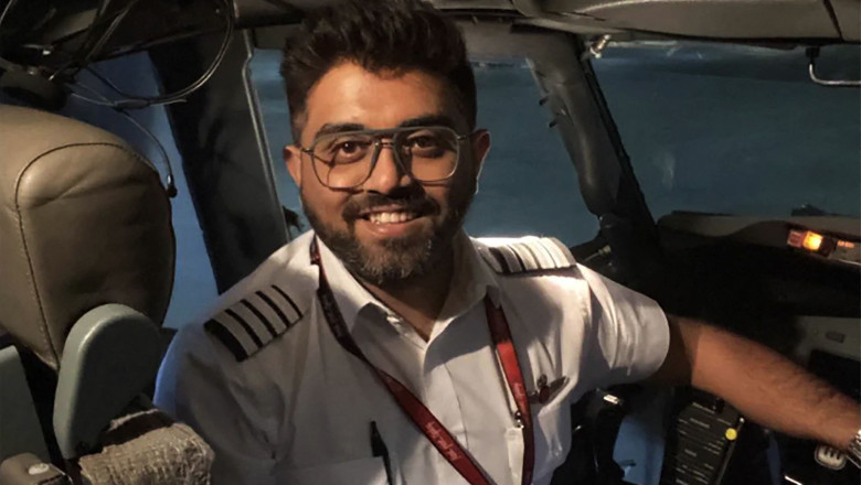 Mărturia pilotului înjunghiat în zbor. A deschis ușa din cabină în timp ce avionul cădea