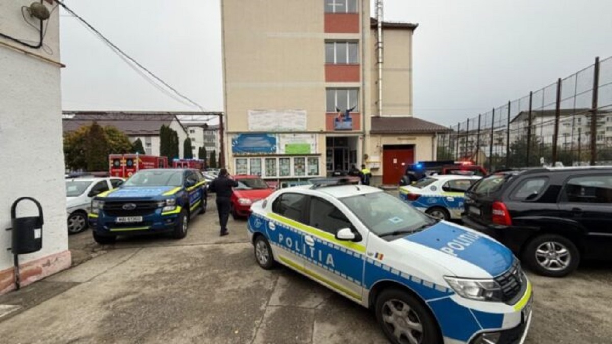 Un nou incident violent într-o școală din România: Un elev de 15 ani și-a atacat cu o macetă doi colegi