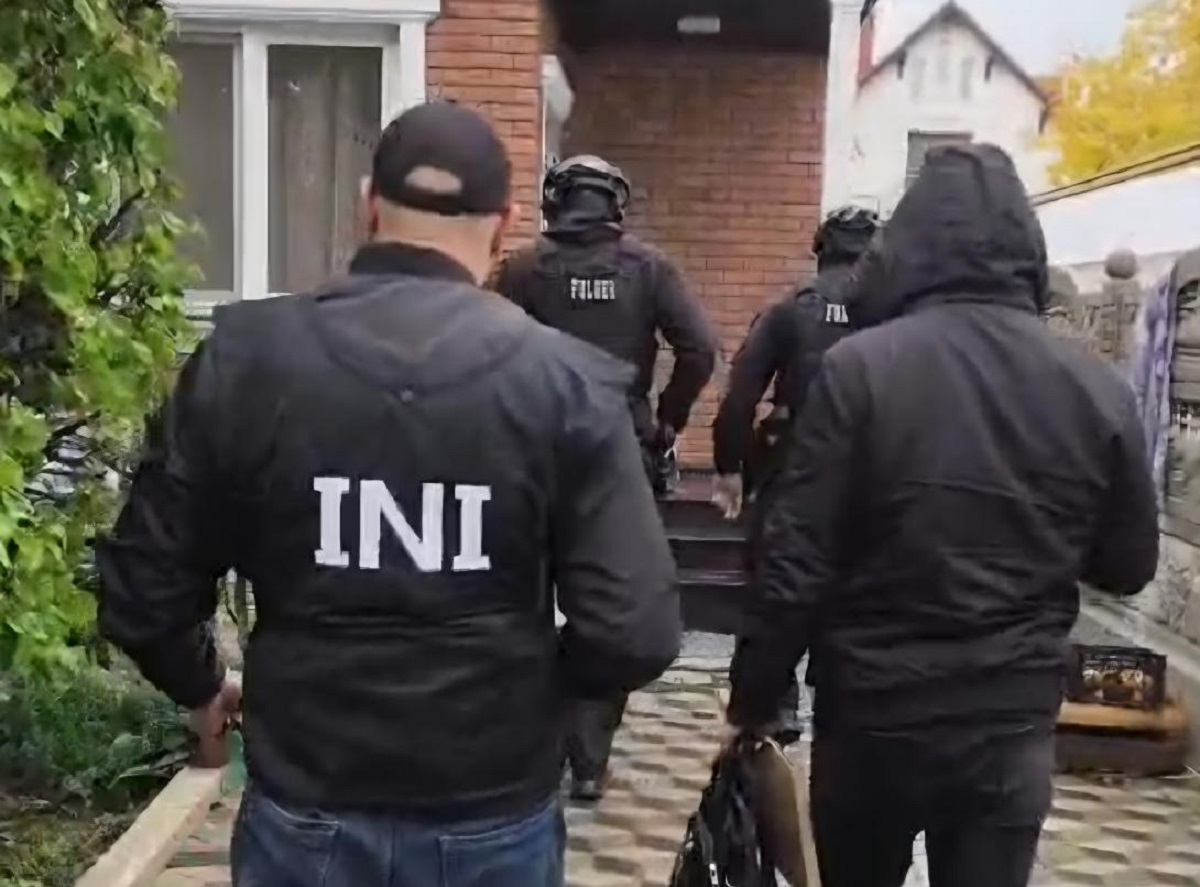 VIDEO // Percheziții în nordul și centrul țării. Un grup ar fi încercat să mobilizeze tineri pentru acțiuni violente