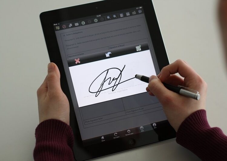 В Молдове вводится усовершенствованная электронная подпись. Она будет доступна с мобильного телефона