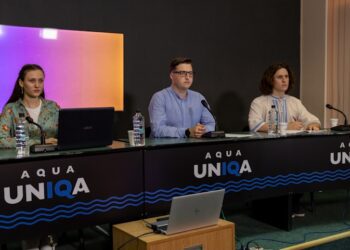 Tinerii sunt îndemnați să-și asume identitatea românească, mai ales în contextul războiului hibrid