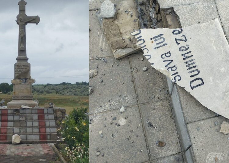 Fulgerul a lovit într-o răstignire din satul Cenușa, Florești