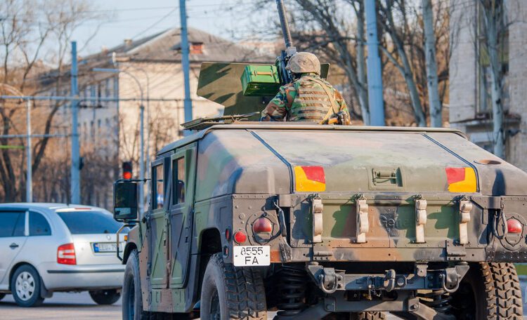 Nu vă panicați dacă vedeți tehnică militară pe drumurile naționale. Precizările Ministerului Apărării