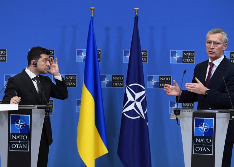 Șeful NATO insistă ca Ucraina să atace Rusia cu armele primite de la aliați: „Mâinile ucrainenilor sunt legate din cauza restricțiilor”