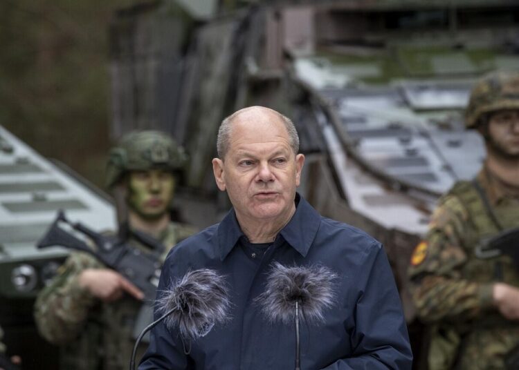 Scholz îl avertizează pe Putin: Vom apăra „fiecare centimetru pătrat” din teritoriul NATO