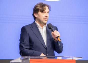 Salarii mai mari cu 27%. Dumitru Alaiba a prezentat viziunea pentru dezvoltarea industriei