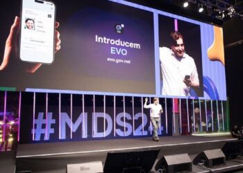 A fost lansată aplicația EVO: „Poți lăsa buletinul, permisul de conducere, certificatul de înmatriculare acasă”