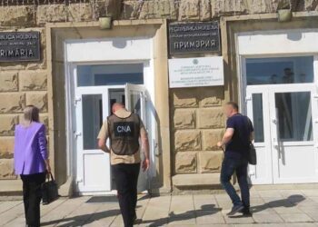 Deposedau de locuințe persoane social-vulnerabile. CNA a descins cu percheziții la fosta Direcție asistență socială a primăriei mun. Bălți