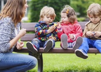 A fost dublat numărul de copii care au primit custodie oficială, având părinții plecați peste hotare