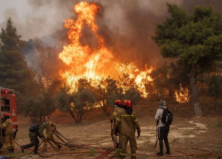 Incendii în Turcia. Cel puțin 11 oameni au murit, iar alți zeci sunt răniți