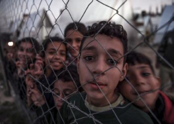 O organizaţie caută 9 miliarde de dolari pentru a-i vaccina pe cei mai săraci copii din lume