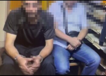 VIDEO | A cerut 200 de mii de lei pentru a-i „salva” nepoata. Un bărbat de 32 de ani utiliza schema „ruda implicată într-un accident rutier”