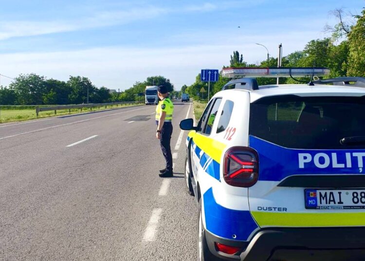 Au chefuit în weekend și au urcat băuți la volan. Poliția a tras pe dreapta aproape 4000 de șoferi