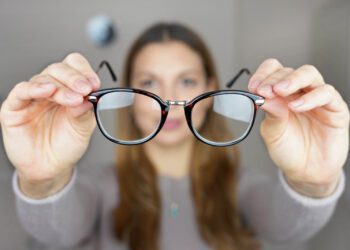 Fructul care previne slăbirea vederii