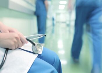 Patru medici obstetricieni-ginecologi, trimiși pe banca acuzaților. Sunt învinuiți de malpraxis soldat cu decesul unui prunc
