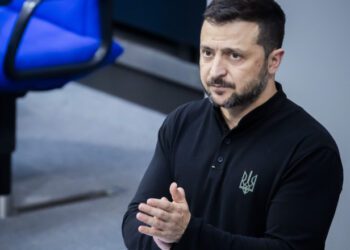 Zelenski, un nou discurs în fața parlamentarilor germani: „Vremea compromisurilor a trecut atunci când Putin ne-a ars oraşele”