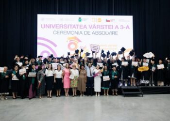 Niciodată nu e prea târziu să înveți. Prima promoție de absolvenți ai Universității Vârstei a Treia și-au primit diplomele