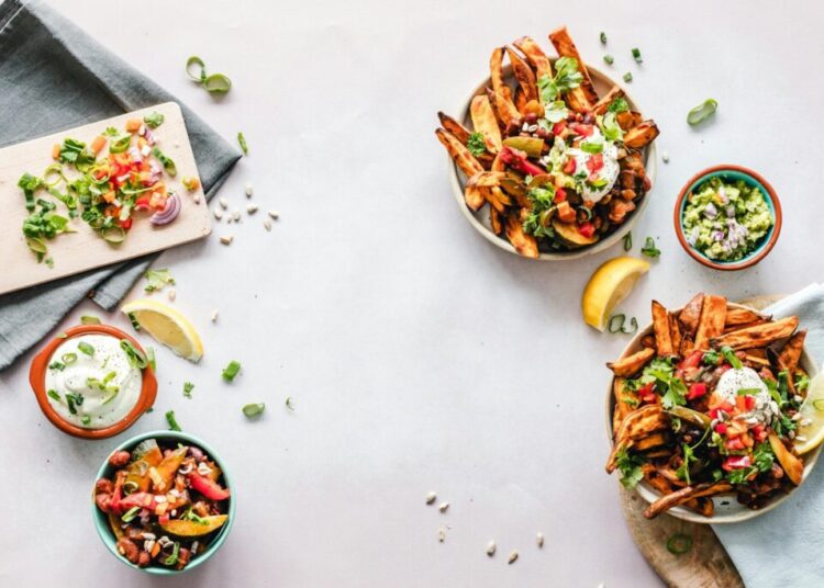 Ce să mănânci ca să transpiri mai puțin. O listă de alimente care se digeră cel mai ușor