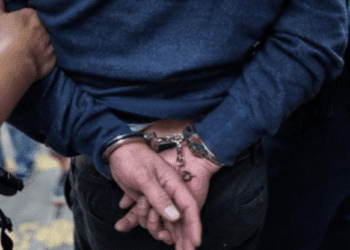 Și-a omorât soția, apoi i-a schimbat hainele și a machiat-o. Ucigașul, condamnat la închisoare