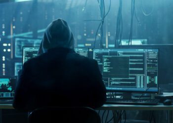 Un atac cibernetic al serviciilor secrete ucrainene a paralizat sistemele bancare şi de plată din Rusia