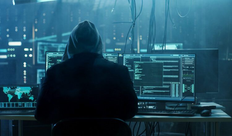 Un atac cibernetic al serviciilor secrete ucrainene a paralizat sistemele bancare şi de plată din Rusia
