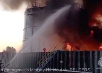 Incendiu la un depozit de petrol din Rusia după un atac cu dronă