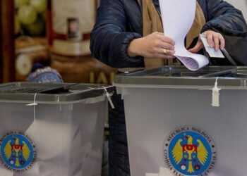 Deputații vor înăspri sancțiunile pentru coruperea alegătorilor. Ce amendă riscă cei care vor pretinde sau accepta bani