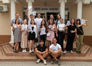 VIDEO | Tinerii din Drochia au învățat să ia decizii de rând cu adulții. Vor putea coopera cu autoritățile locale