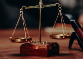 Fost angajat SIS trimis în judecată pentru încasarea ilegală a salariului de la ASP