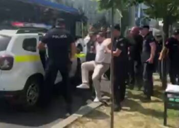VIDEO // Liderul „Șansei” lui Șor, Alexei Lungu, reținut. A încercat să opună rezistență