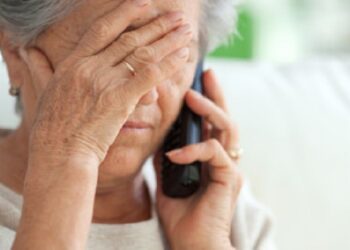 VIDEO | Au transmis escrocilor zeci de mii de euro. Trei victime ale schemei „ruda implicată în accident” într-o singură zi