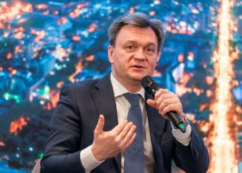 După scandalul de pe piața petrolieră, CC trebuie să se implice și în alte domenii, inclusiv pe piața media, declară Dorin Recean