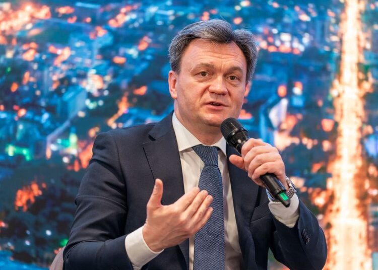 După scandalul de pe piața petrolieră, CC trebuie să se implice și în alte domenii, inclusiv pe piața media, declară Dorin Recean