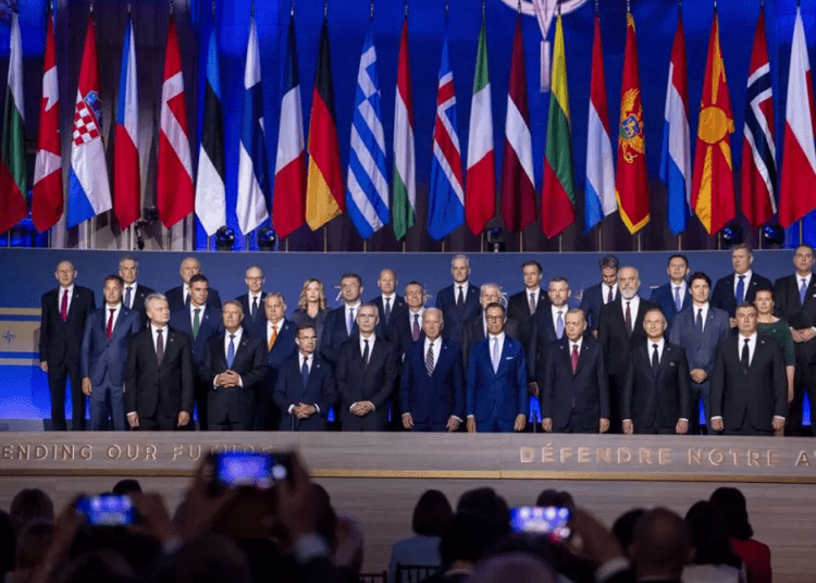 România și alte țări NATO vor oferi Ucrainei noi sisteme Patriot. „Vor contribui la protejarea oraşelor, civililor şi soldaţilor”