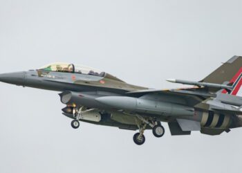Norvegia va dona Ucrainei şase avioane F-16