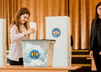 Aproape 800 de observatori naționali vor fi cu ochii pe procesul de vot