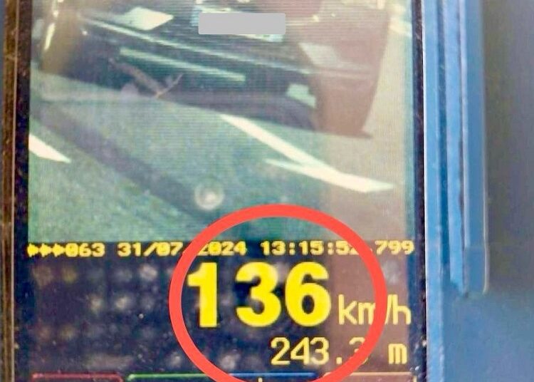 Cu 136 km/h prin sat. Câte vieți a curmat viteza